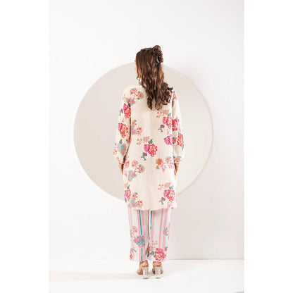 Ekavira Mogra White Floral Print Kurta and Pant (Set of 2)