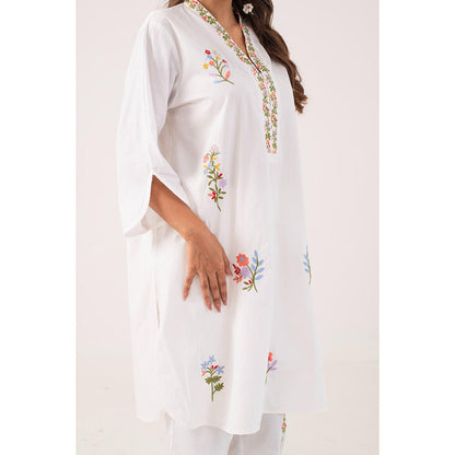 Ekavira Vedika White Floral Print Kurta and Pant (Set of 2)