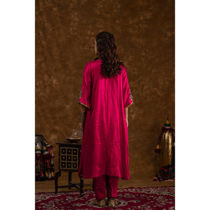 Ekavira Raahi Collection Layla Embroidered Kurta and Pant (Set of 2)