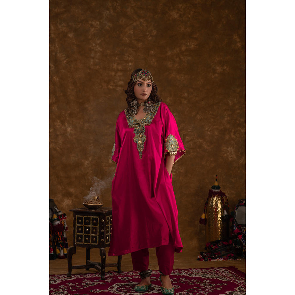 Ekavira Raahi Collection Layla Embroidered Kurta and Pant (Set of 2)