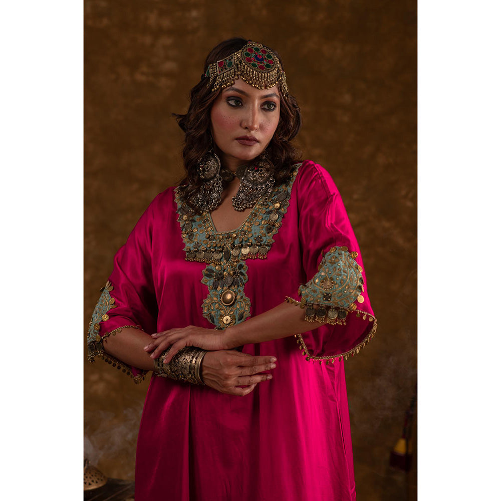 Ekavira Raahi Collection Layla Embroidered Kurta and Pant (Set of 2)