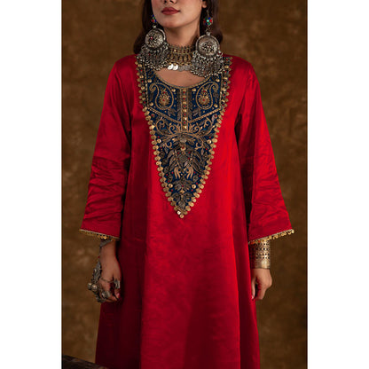 Ekavira Raahi Collection Roohi Embroidered Kurta and Pant with Dupatta (Set of 3)