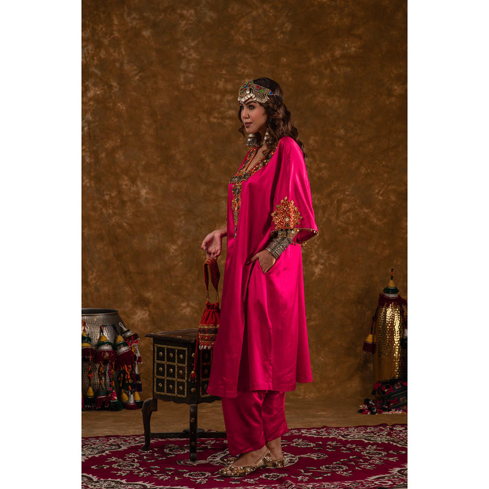 Ekavira Raahi Collection Layla Embroidered Kurta and Pant with Dupatta (Set of 3)