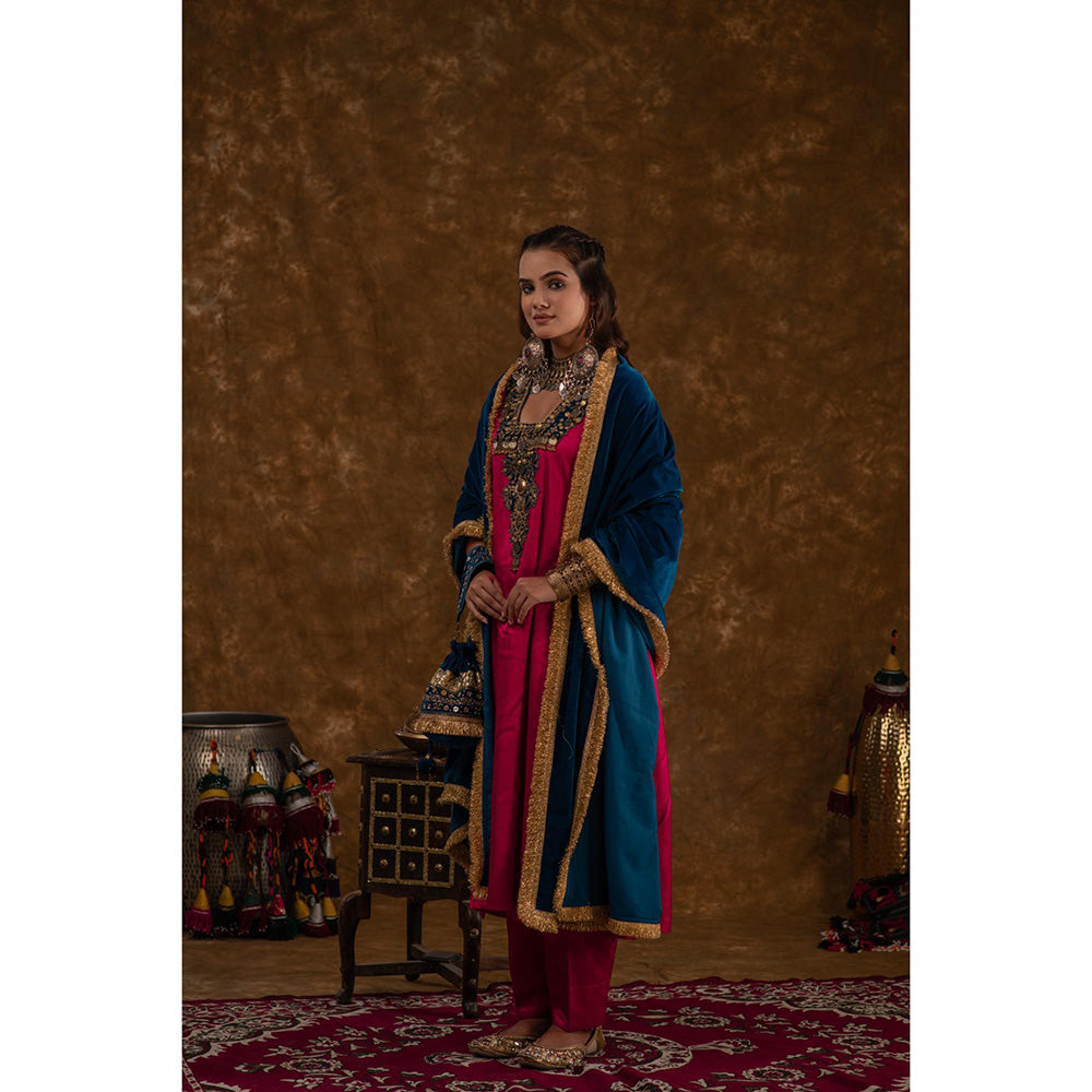 Ekavira Raahi Collection Layla Embroidered Kurta and Pant with Dupatta (Set of 3)