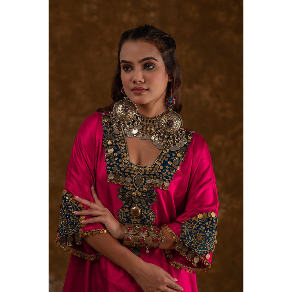 Ekavira Raahi Collection Layla Embroidered Kurta and Pant with Dupatta (Set of 3)