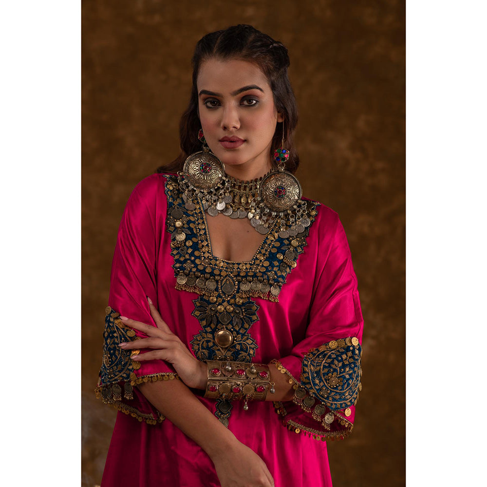 Ekavira Raahi Collection Layla Embroidered Kurta and Pant with Dupatta (Set of 3)