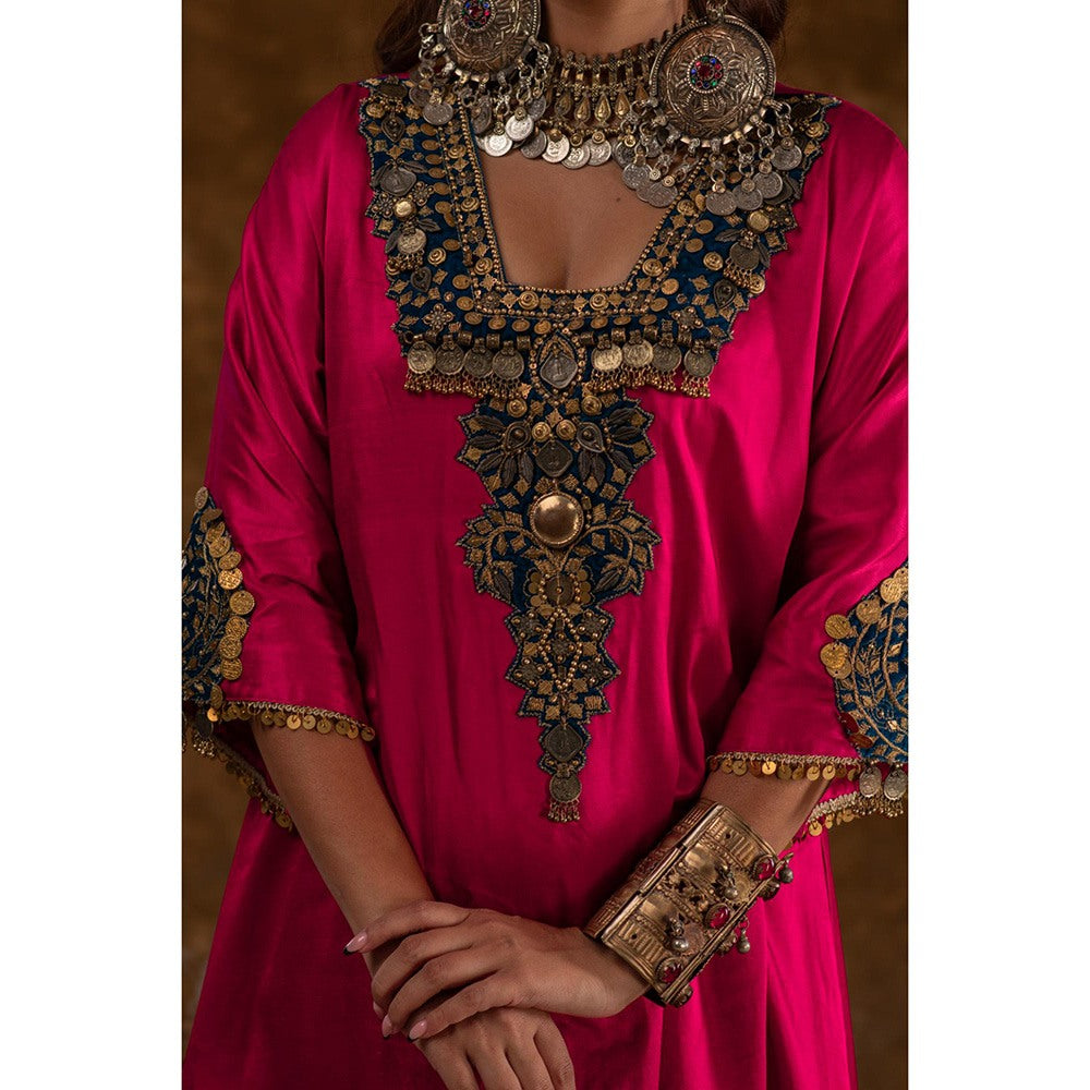 Ekavira Raahi Collection Layla Embroidered Kurta and Pant with Dupatta (Set of 3)