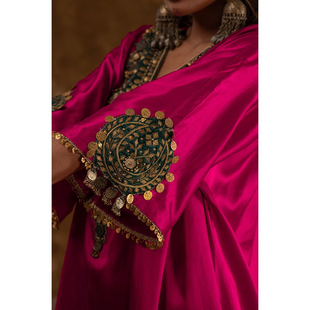 Ekavira Raahi Collection Layla Embroidered Kurta and Pant with Dupatta (Set of 3)