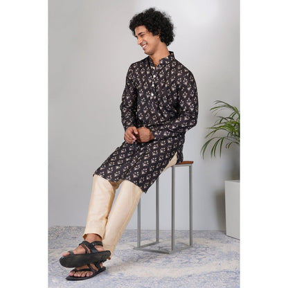 Eleven Brothers Embers Printed Kurta Set (Set of 2)
