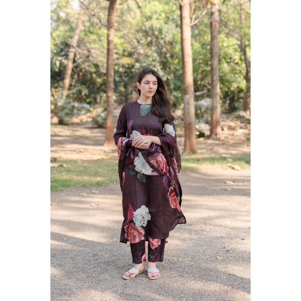 ETAR Zwain Kurta with Pant and Dupatta (Set of 3)