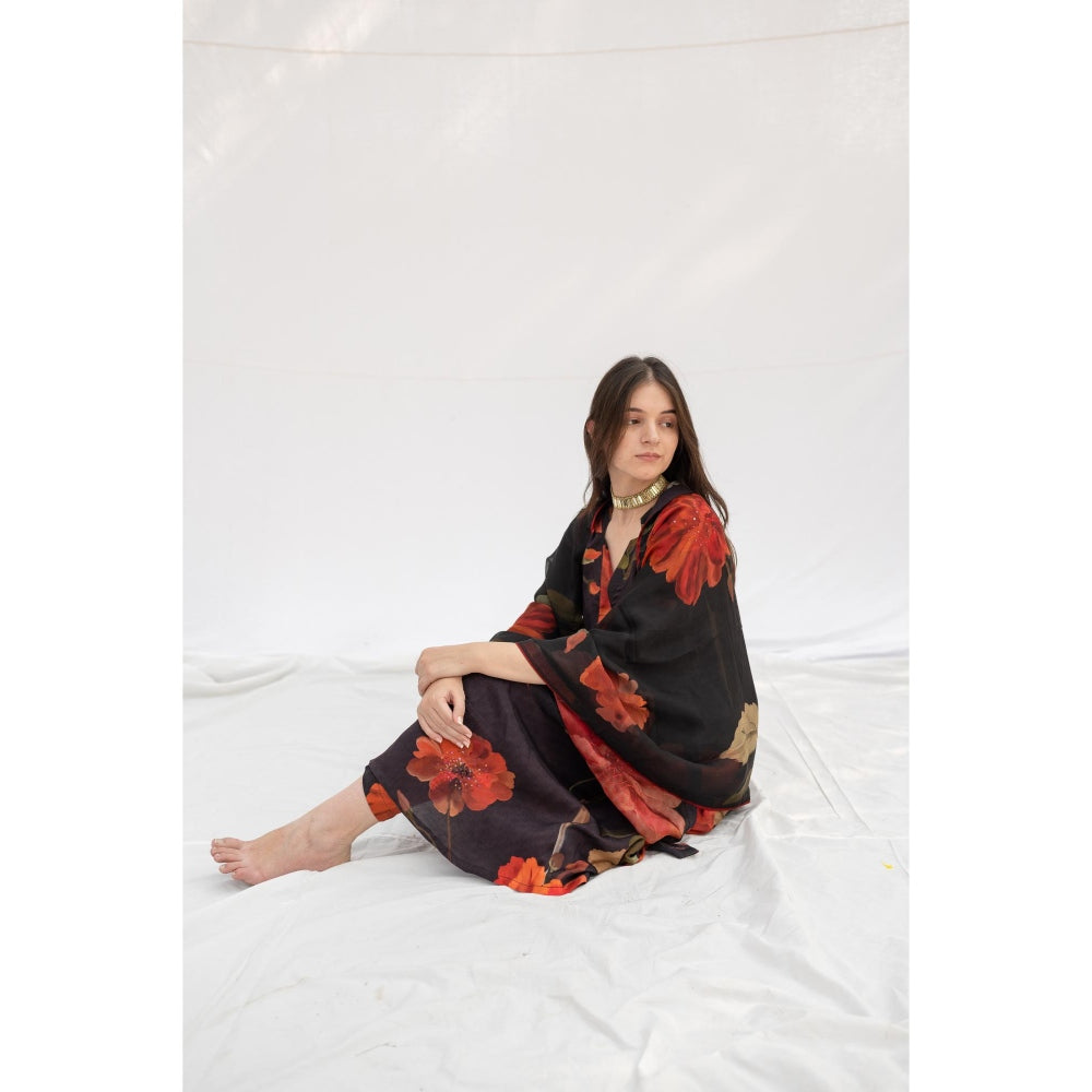 ETAR Sarang Kurta with Pant and Dupatta (Set of 3)