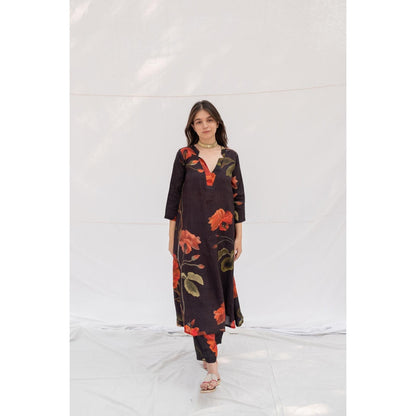 ETAR Sarang Kurta with Pant and Dupatta (Set of 3)