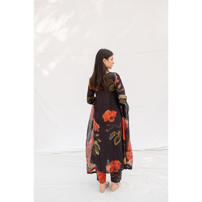 ETAR Sarang Kurta with Pant and Dupatta (Set of 3)