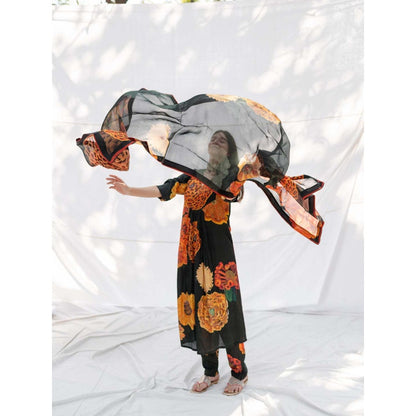 ETAR Rakha Kurta with Pant and Dupatta (Set of 3)