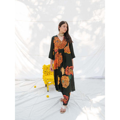 ETAR Rakha Kurta with Pant and Dupatta (Set of 3)