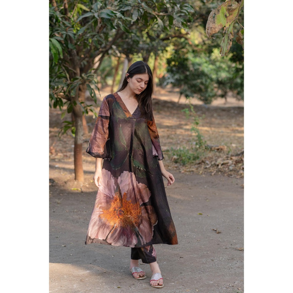 ETAR Liam A Line Long Kurta with Pant and Dupatta (Set of 3)