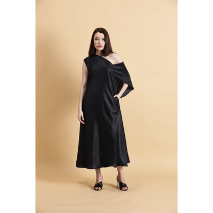 Fawn 24 Black Sapphire Shift Midi Dress