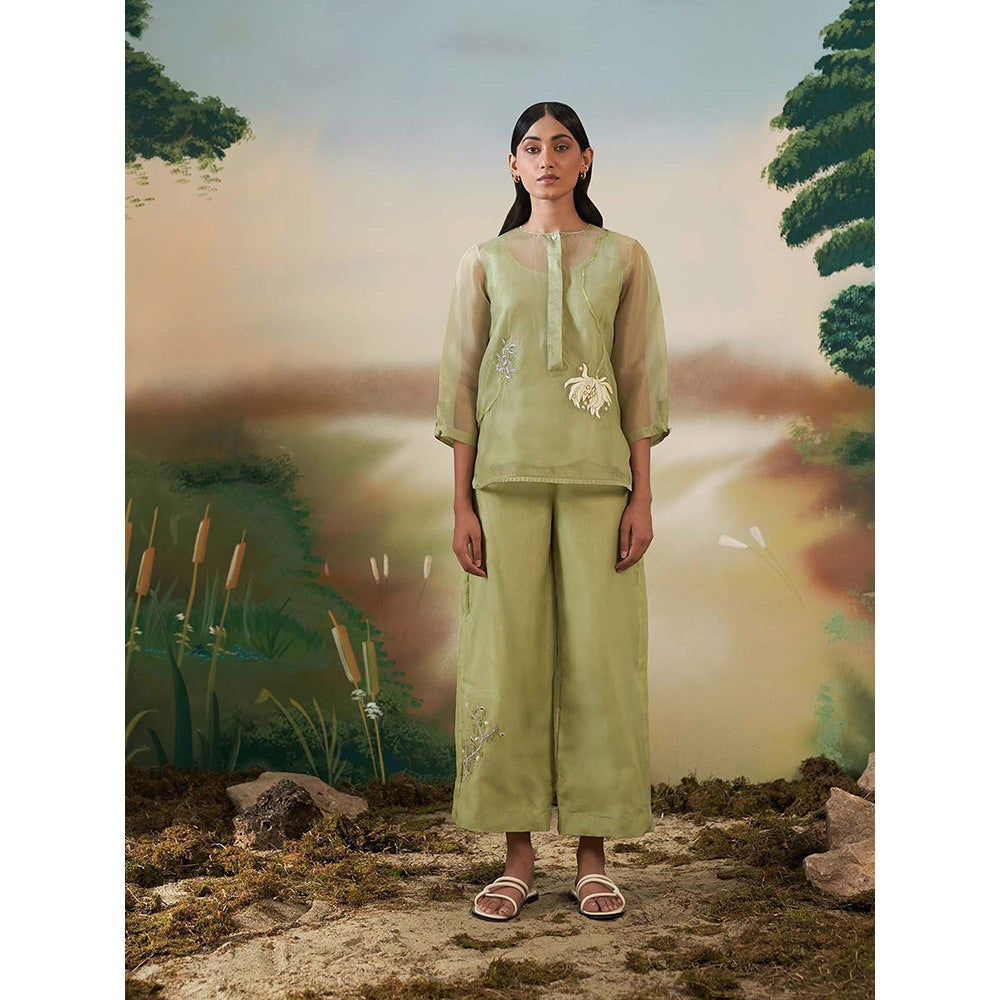 FEBo6 Wildflower Green Embroidered Top