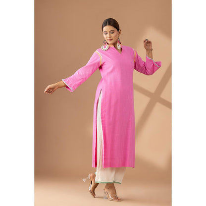 Finethreads by Hina & Nikhat Coral Grace The Embroidered Cotton Kurta and Pant (Set of 2)