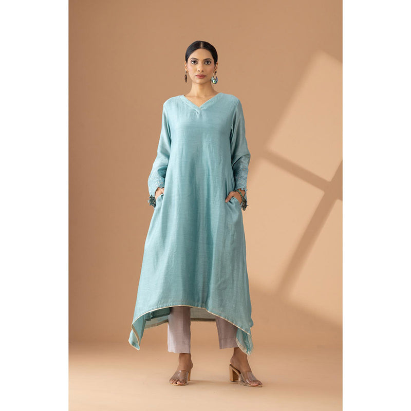 Finethreads by Hina & Nikhat Tarini Elegance Applique Kurta Pant with Dupatta (Set of 2)