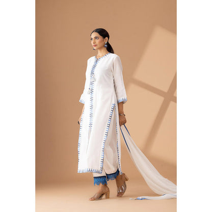Finethreads by Hina & Nikhat Tarang Flair Embroidered Silk Kurta Pant with Dupatta (Set of 2)
