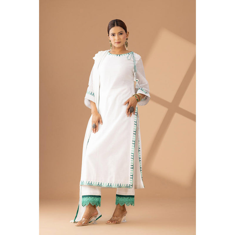 Finethreads by Hina & Nikhat Suruchi Grace Embroidered Silk Kurta Pant with Dupatta (Set of 2)