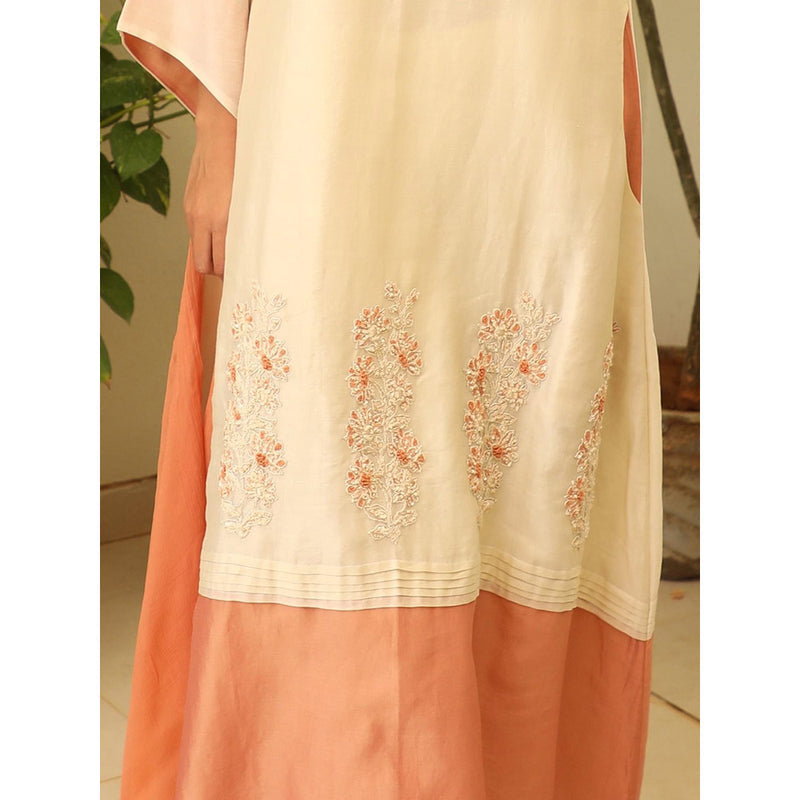 Finethreads by Hina & Nikhat Off White Noor-E-Rung Anarkali with Pant and Dupatta