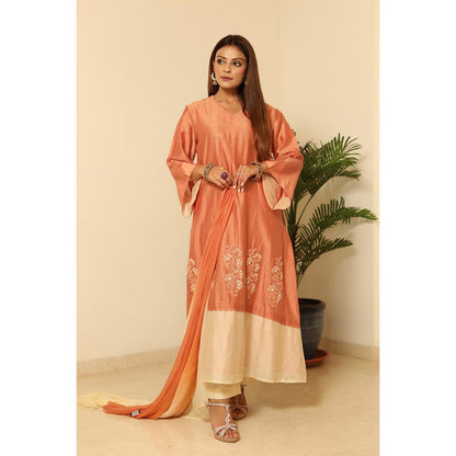 Finethreads by Hina & Nikhat Peach Noor-E-Rung Anarkali with Pant and Dupatta