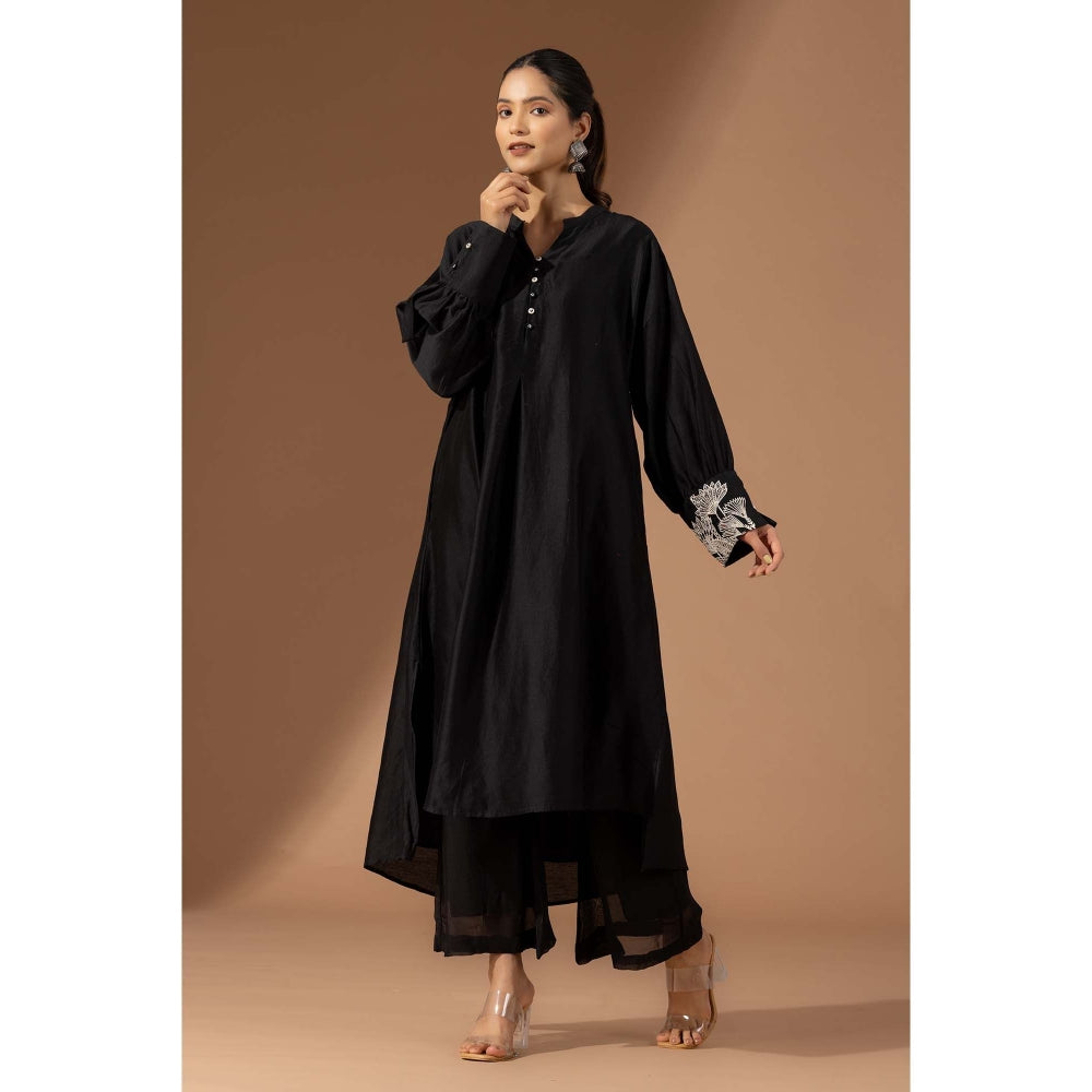 Finethreads by Hina & Nikhat Embroidered Grace Co-Ord Set
