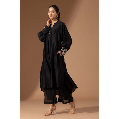 Finethreads by Hina & Nikhat Embroidered Grace Co-Ord Set