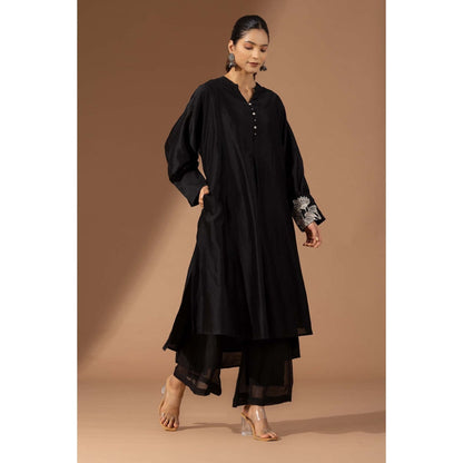 Finethreads by Hina & Nikhat Embroidered Grace Co-Ord Set