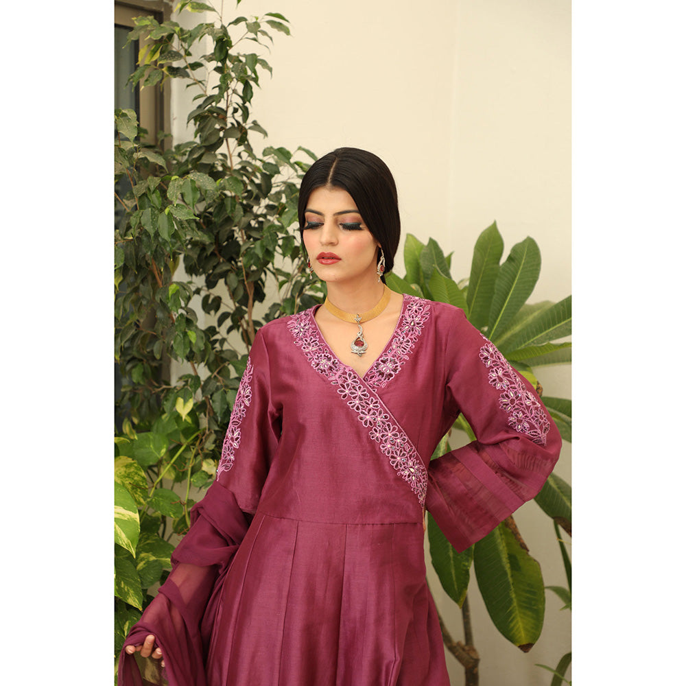 Finethreads by Hina & Nikhat Womens Embroidered Purple Angrakha Kurta with Pant and Dupatta