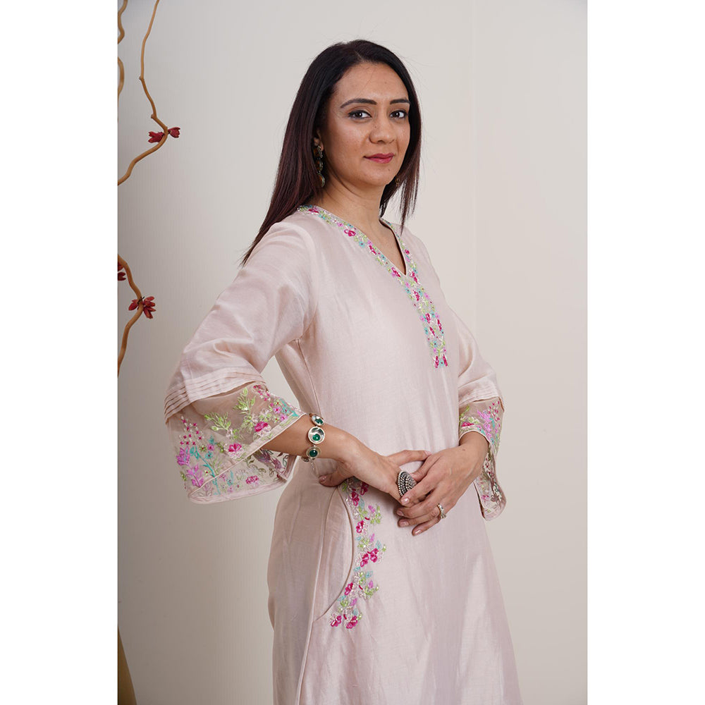 Finethreads by Hina & Nikhat Nude Saher Kurta with Pant and Dupatta
