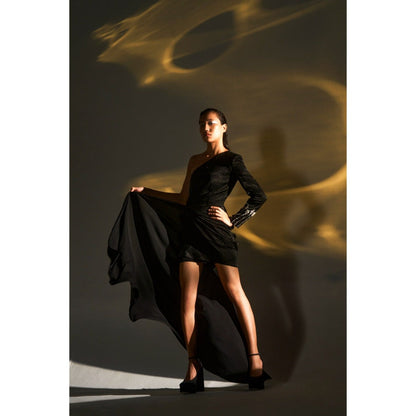 KANGANA TREHAN Black One Shoulder Dress