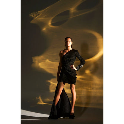 KANGANA TREHAN Black One Shoulder Dress