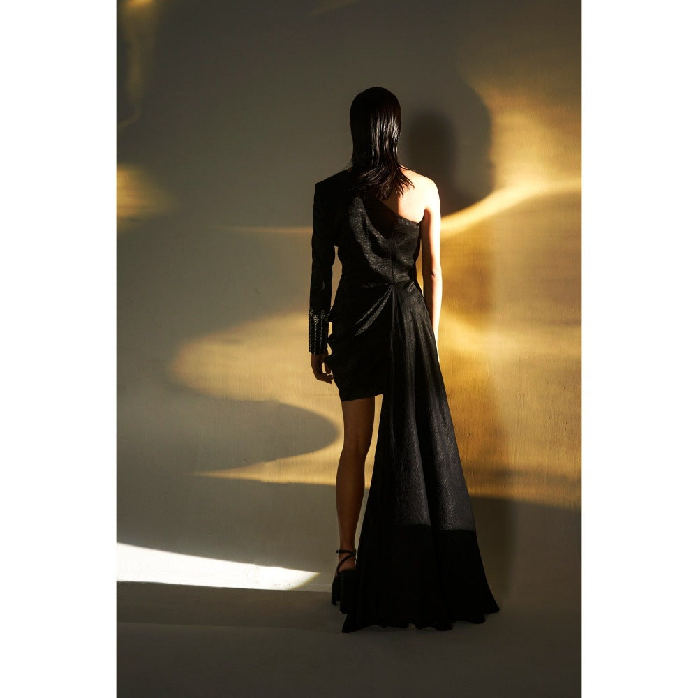 KANGANA TREHAN Black One Shoulder Dress