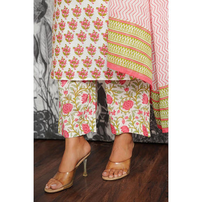 GANGA GRACE White Floral Printed Cotton Kurta with Pant and Dupatta