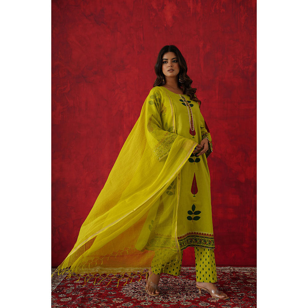 GANGA GRACE Women Cotton Printed Green Kurta with Pant and Dupatta
