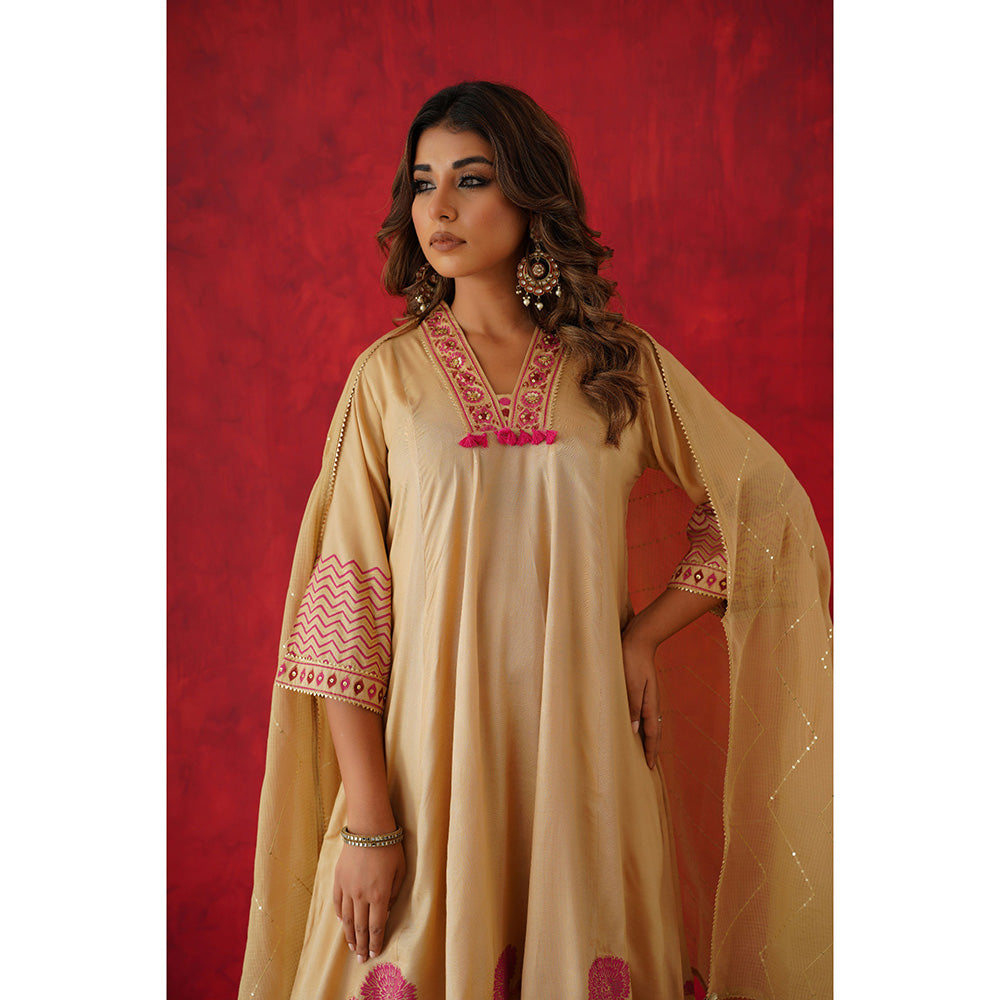 GANGA GRACE Women Art Silk Floral Beige Kurta with Pant and Dupatta