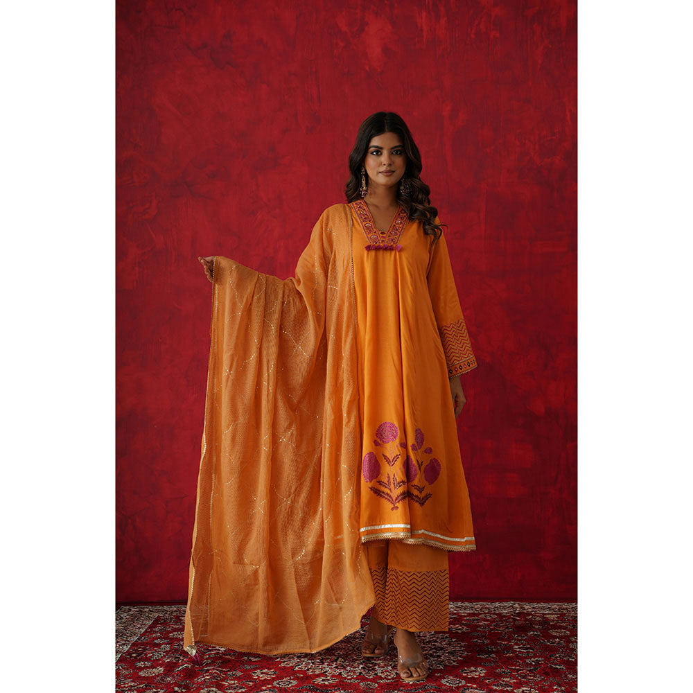GANGA GRACE Women Art Silk Floral Orange Kurta with Pant and Dupatta