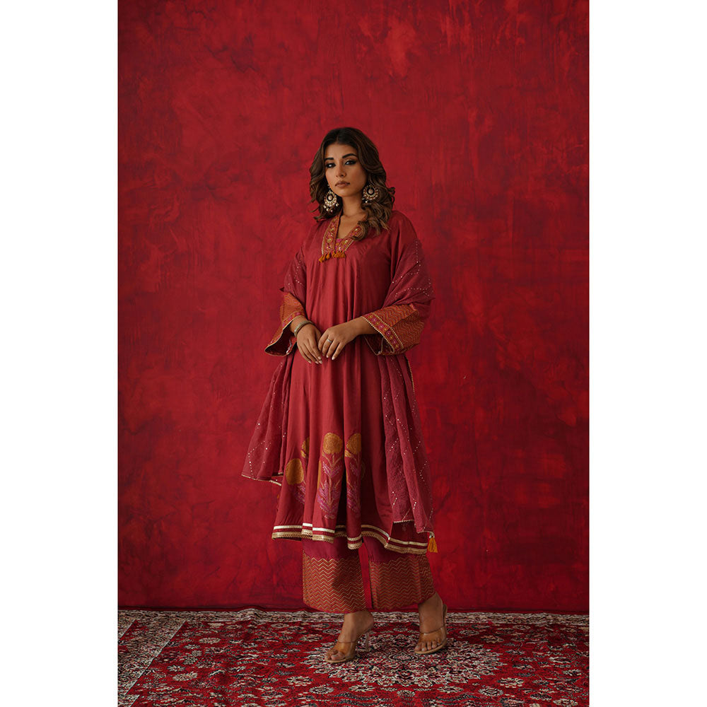 GANGA GRACE Women Art Silk Floral Maroon Kurta with Pant and Dupatta
