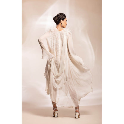GEE SIN by Geetanjali Singh Ivory Kaftan with Embellished Inner (Set of 2)
