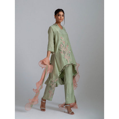 GEE SIN by Geetanjali Singh Green Silk Mul Tunic with Trousers & Ruffle Scarf (Set of 3)