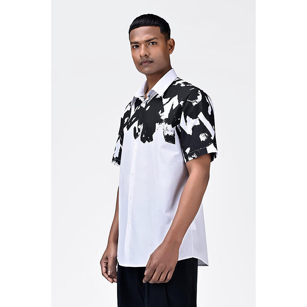 Genes Lecointe Hemant Half-Sleeve Moth Mirage Button-Up Shirt
