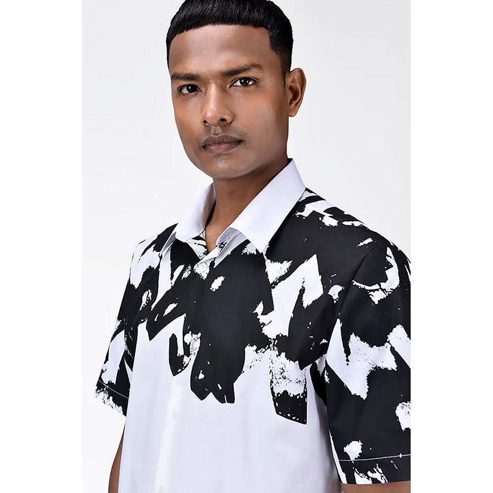 Genes Lecointe Hemant Half-Sleeve Moth Mirage Button-Up Shirt