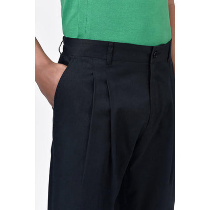 Genes Lecointe Hemant Men's Black Cotton Light Twill Double Pleated Carrot Trousers