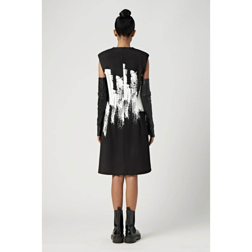 Genes Lecoanet Hemant Slim Fit V-Neck Sleeveless Dress With Artistic Print