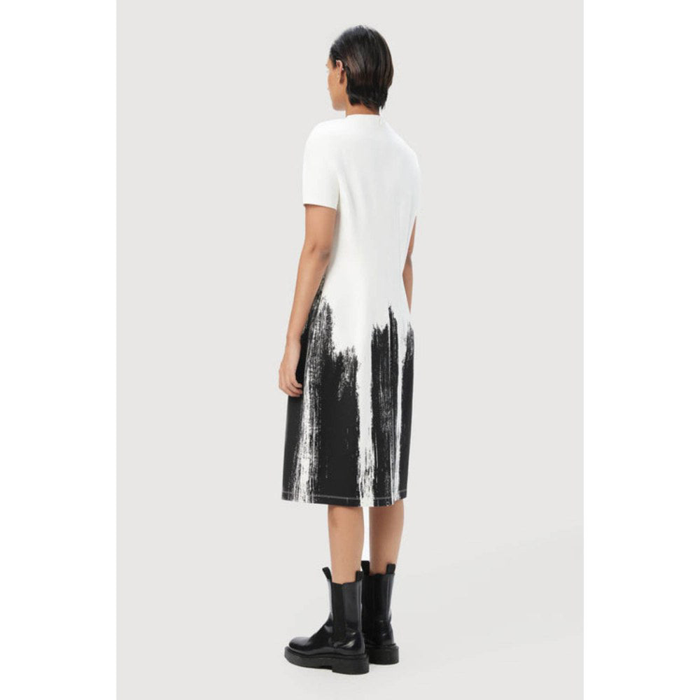 Genes Lecoanet Hemant Slim Fit Round Neck Dress With Brush Stroke Print