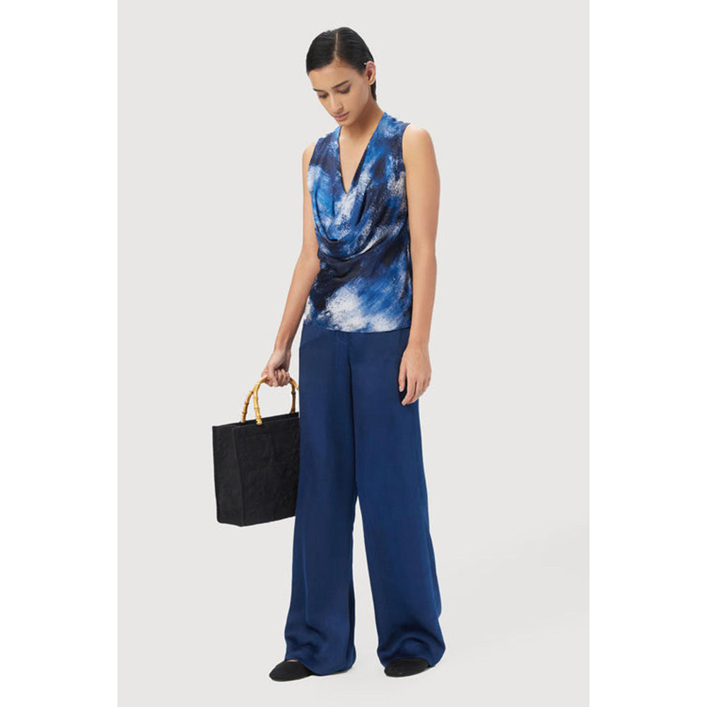 Genes Lecoanet Hemant Slim Fit Sleeveless Top With All-Over Textured Print
