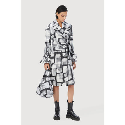 Genes Lecoanet Hemant Tailored Coat with Wide Waist and Sleeve Tie-Up Straps